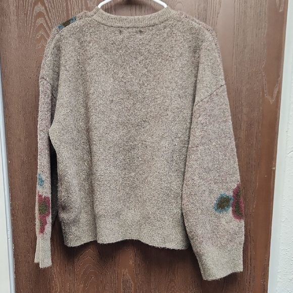 NATURAL LIFE Floral Sweater - Pink and Green on Grey - Picture 4 of 4